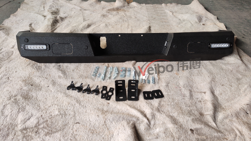 China Manufacture Rear Bumper with Light Q235A Texture Black for Jeep Gladiator 2020+